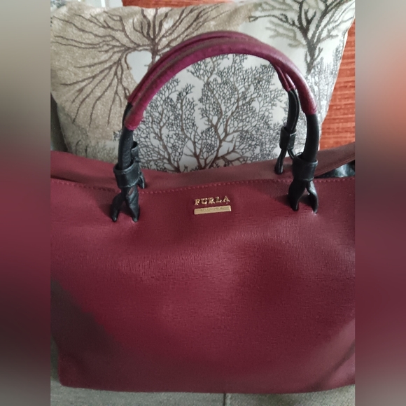 FURLA Vintage Leather Tote - Picture 15 of 15